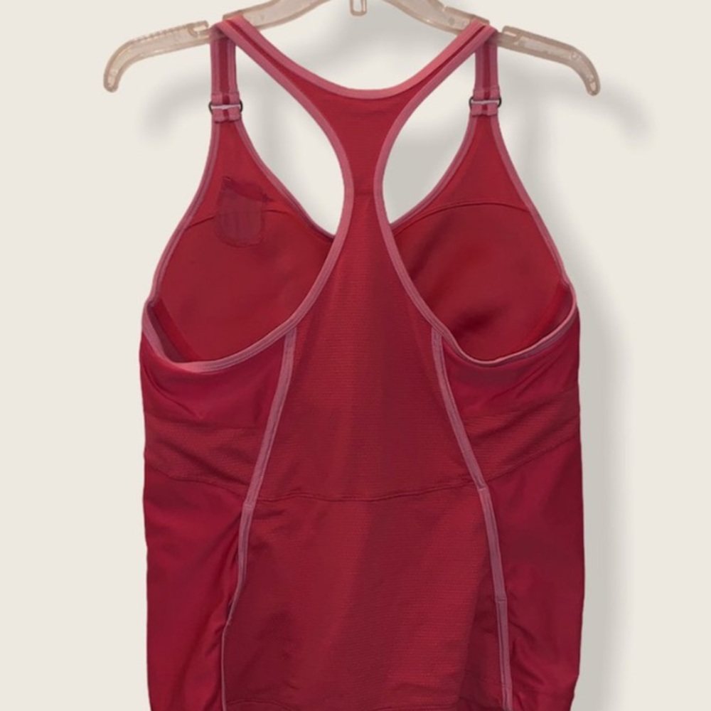pink nike workout tank